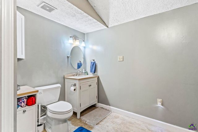 120 sasser, Bonaire, GA 31005