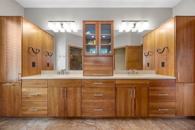 200 Auburn East Lane, Coralville, IA 52241