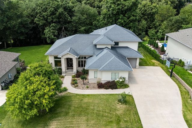 200 Auburn East Lane, Coralville, IA 52241