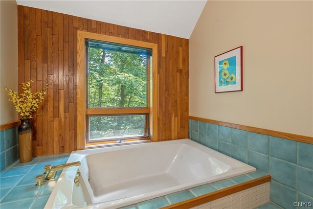 4305 Hepatica Hill Road, Pompey, NY 13104