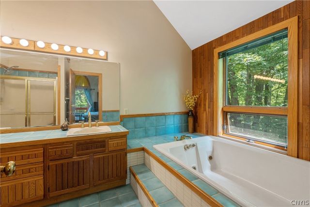 4305 Hepatica Hill Road, Pompey, NY 13104