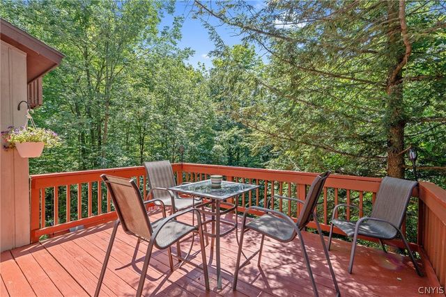 4305 Hepatica Hill Road, Pompey, NY 13104
