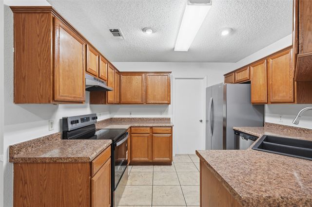 641 Green Mountain Road, Burleson, TX 76028