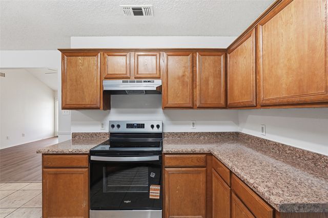 641 Green Mountain Road, Burleson, TX 76028