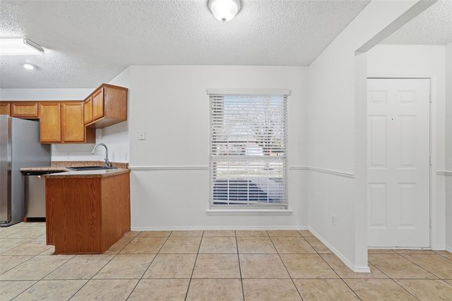 641 Green Mountain Road, Burleson, TX 76028