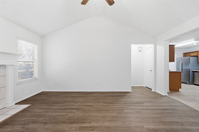 641 Green Mountain Road, Burleson, TX 76028