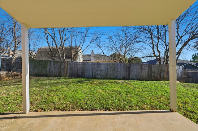 641 Green Mountain Road, Burleson, TX 76028