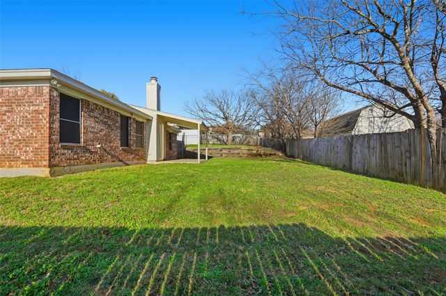 641 Green Mountain Road, Burleson, TX 76028
