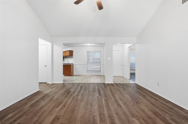 641 Green Mountain Road, Burleson, TX 76028