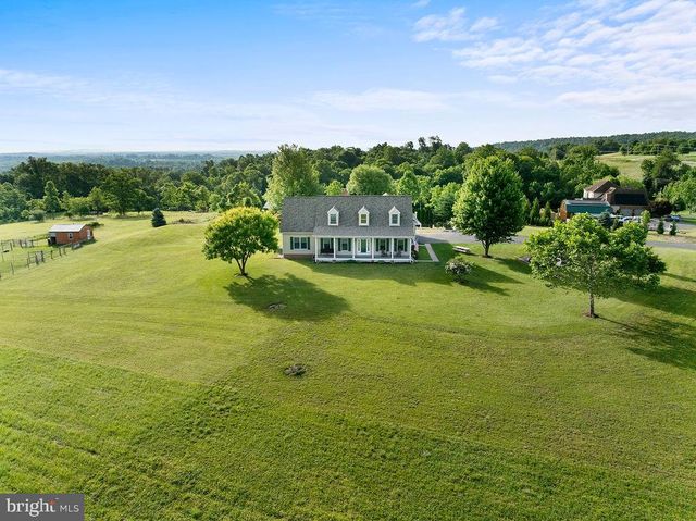 1435 KNOXLYN ORRTANNA RD, Orrtanna, PA 17353
