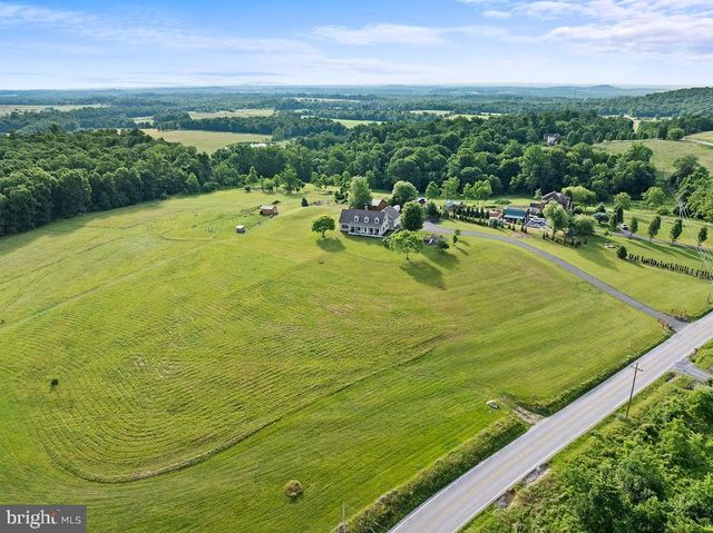1435 KNOXLYN ORRTANNA RD, Orrtanna, PA 17353