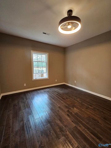 214 Crystal Creek Drive, New Market, AL 35761