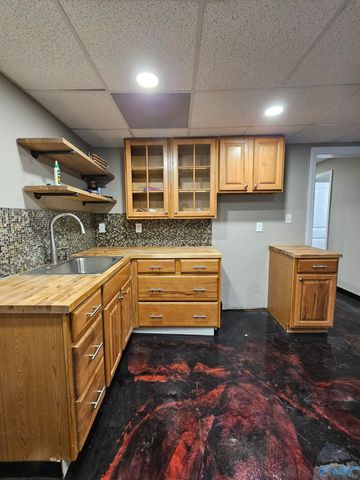 214 Crystal Creek Drive, New Market, AL 35761