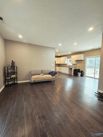 214 Crystal Creek Drive, New Market, AL 35761