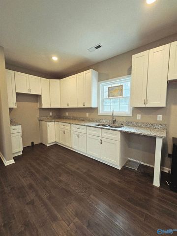 214 Crystal Creek Drive, New Market, AL 35761