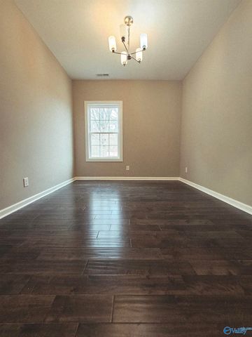 214 Crystal Creek Drive, New Market, AL 35761