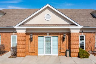 222 S Greenleaf Avenue, Gurnee, IL 60031