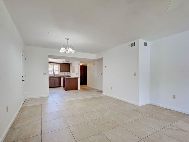 499 ALBEE FARM ROAD V11, Venice, FL 34285