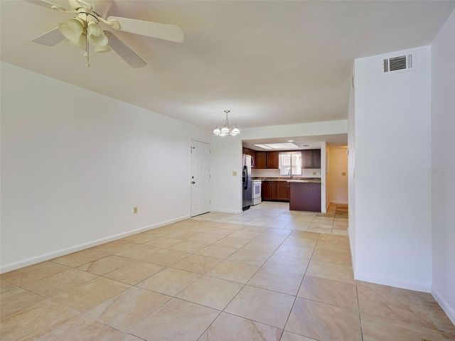 499 ALBEE FARM ROAD V11, Venice, FL 34285