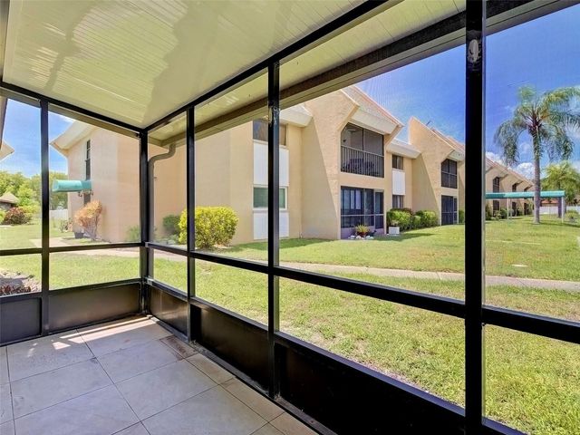 499 ALBEE FARM ROAD V11, Venice, FL 34285