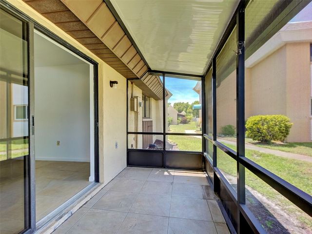 499 ALBEE FARM ROAD V11, Venice, FL 34285