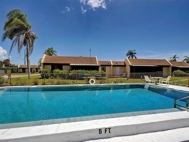 499 ALBEE FARM ROAD V11, Venice, FL 34285
