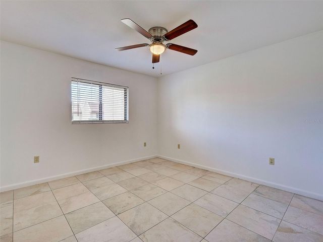 499 ALBEE FARM ROAD V11, Venice, FL 34285