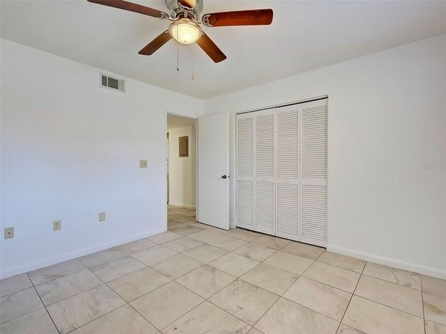 499 ALBEE FARM ROAD V11, Venice, FL 34285