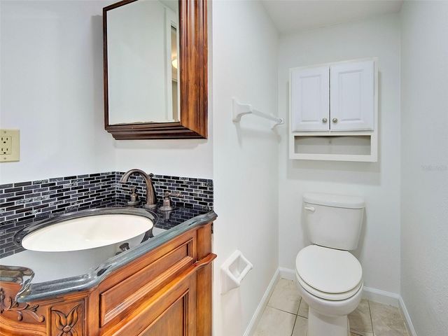 499 ALBEE FARM ROAD V11, Venice, FL 34285