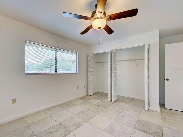 499 ALBEE FARM ROAD V11, Venice, FL 34285
