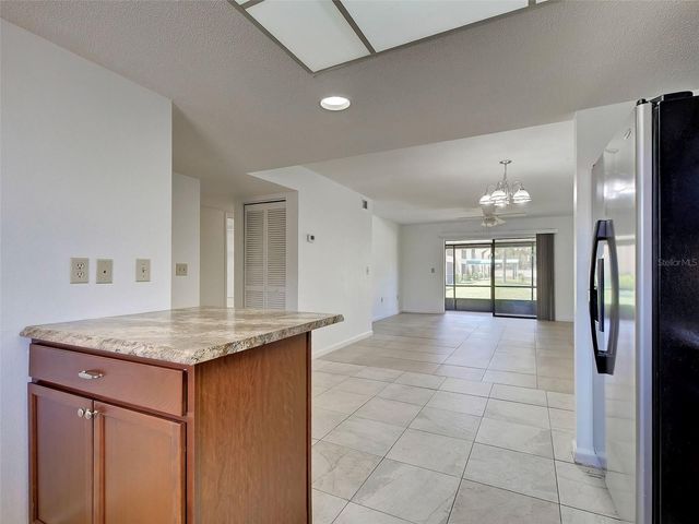 499 ALBEE FARM ROAD V11, Venice, FL 34285