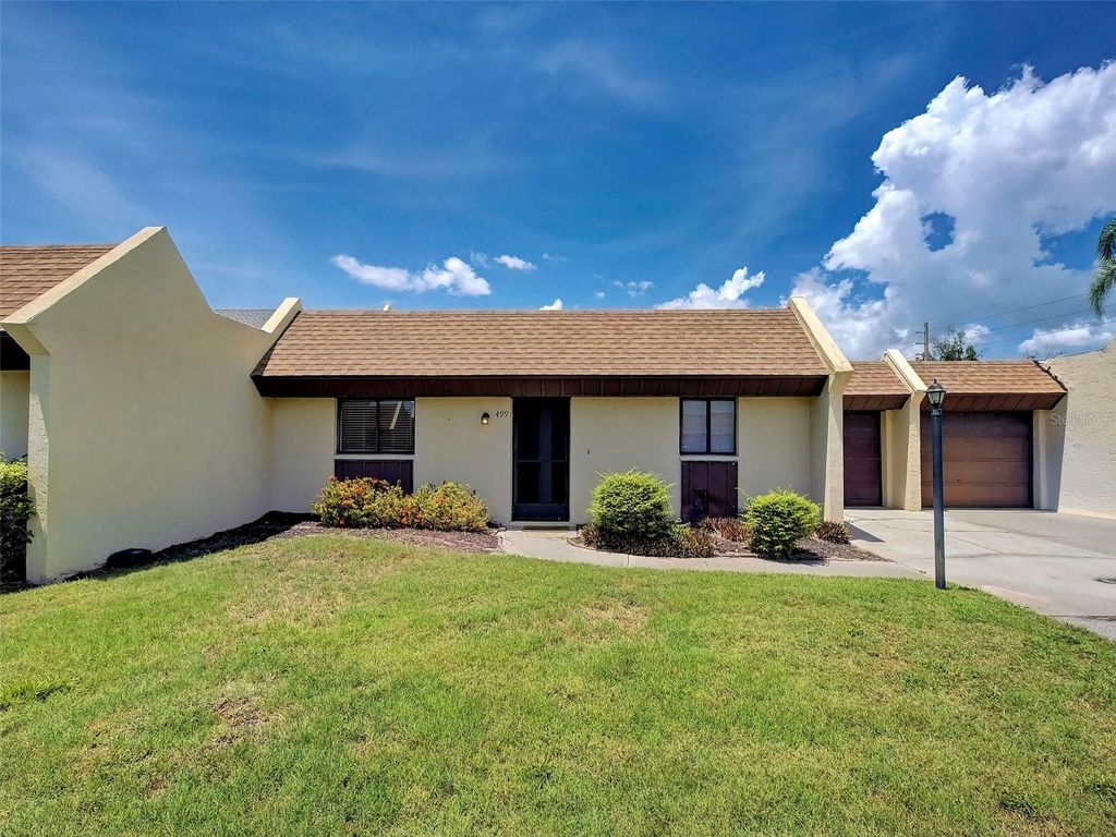 499 ALBEE FARM ROAD V11, Venice, FL 34285