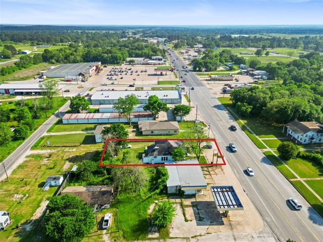 327 S Robb Street, Trinity, TX 75862