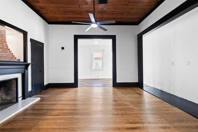 327 S Robb Street, Trinity, TX 75862