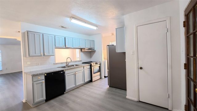 9519 Wellsworth Drive, Houston, TX 77083