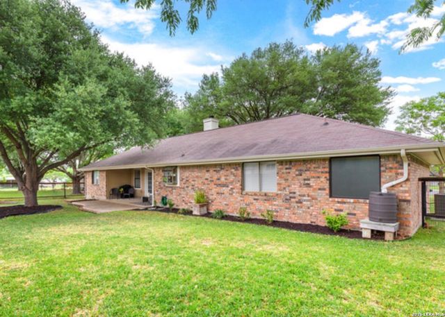 1420 DEVIN DR, New Braunfels, TX 78130