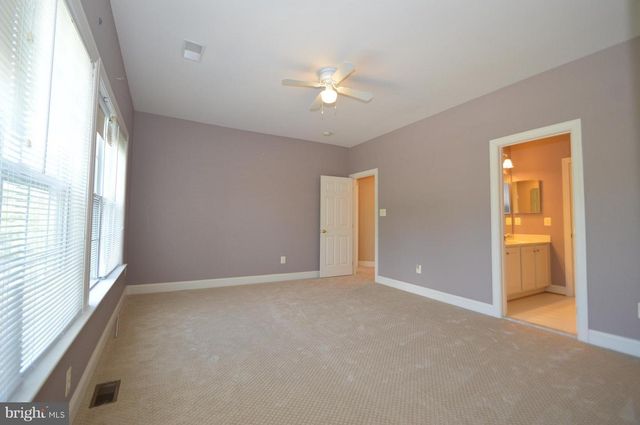 43076 LA RIVA DR, Ashburn, VA 20148