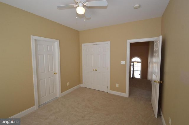 43076 LA RIVA DR, Ashburn, VA 20148