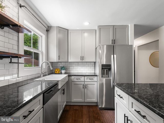 1104 CALN MEETINGHOUSE RD, Coatesville, PA 19320