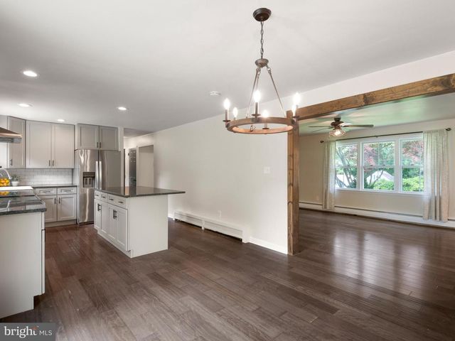 1104 CALN MEETINGHOUSE RD, Coatesville, PA 19320