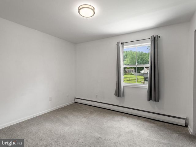 1104 CALN MEETINGHOUSE RD, Coatesville, PA 19320