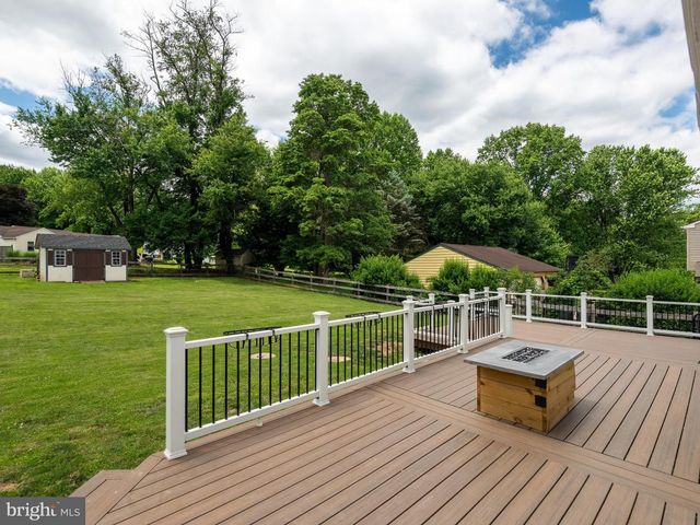 1104 CALN MEETINGHOUSE RD, Coatesville, PA 19320