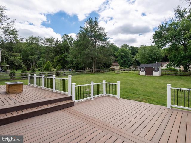 1104 CALN MEETINGHOUSE RD, Coatesville, PA 19320