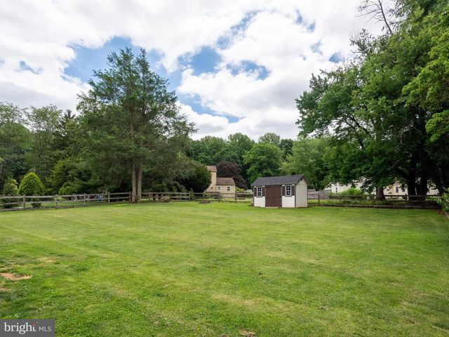 1104 CALN MEETINGHOUSE RD, Coatesville, PA 19320