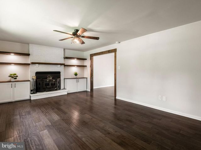 1104 CALN MEETINGHOUSE RD, Coatesville, PA 19320