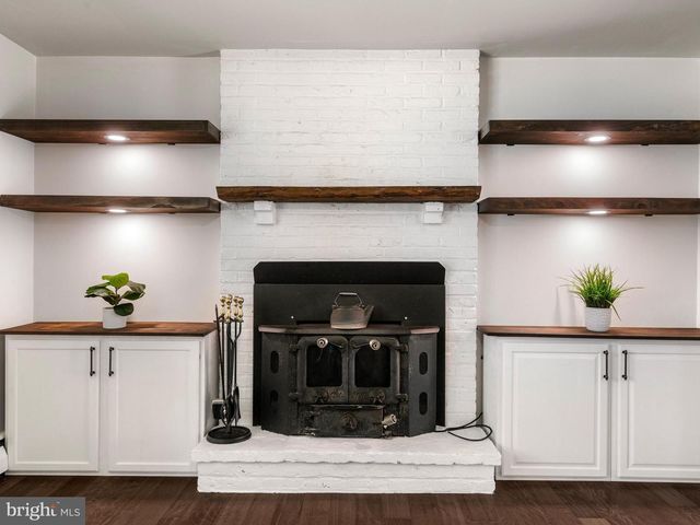 1104 CALN MEETINGHOUSE RD, Coatesville, PA 19320