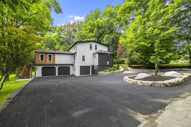 616 Grove St, Framingham, MA 01701