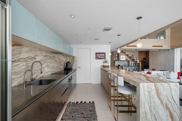 1040 Biscayne Blvd 4607, Miami, FL 33132