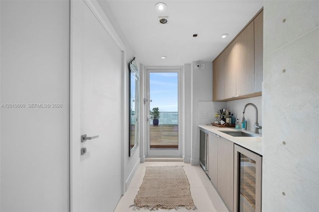 1040 Biscayne Blvd 4607, Miami, FL 33132