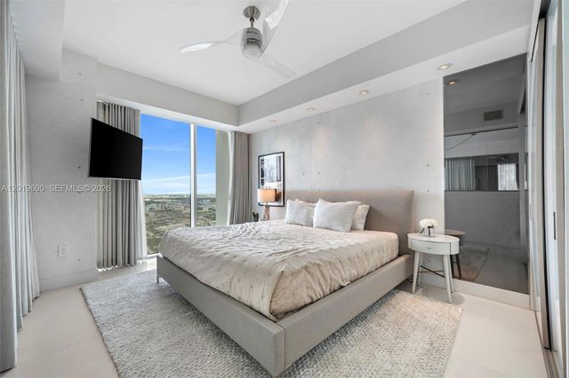 1040 Biscayne Blvd 4607, Miami, FL 33132
